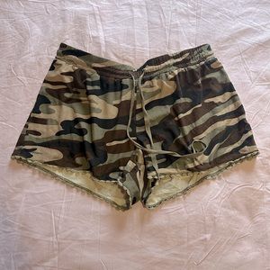 Derek Heart Camo Shorts